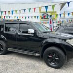 Nissan PATHFINDER LE