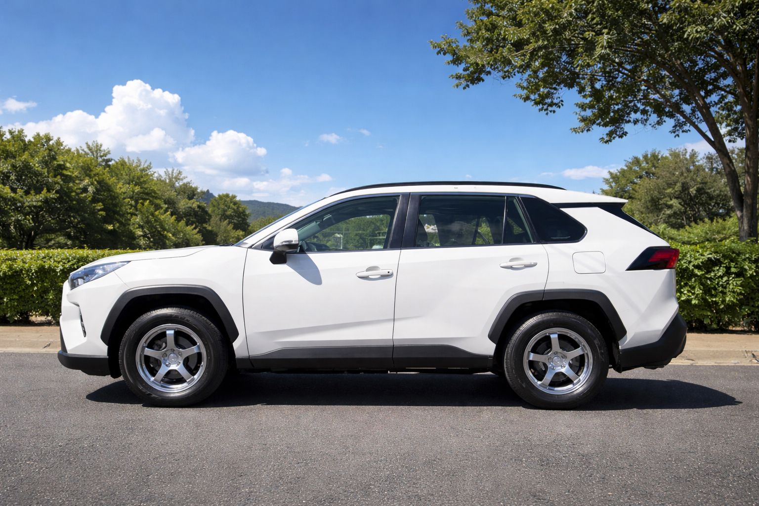 Toyota RAV4 LE